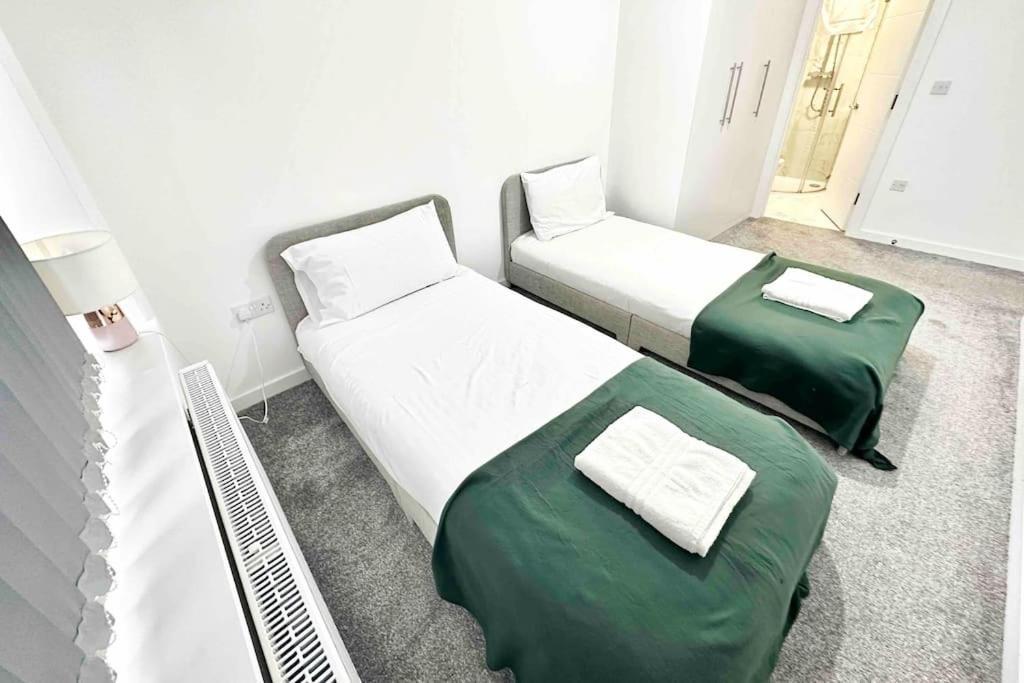 Paradigm House, Stunning 2-Bedroom Apartment 1, Free Parking, Oxford Exteriör bild